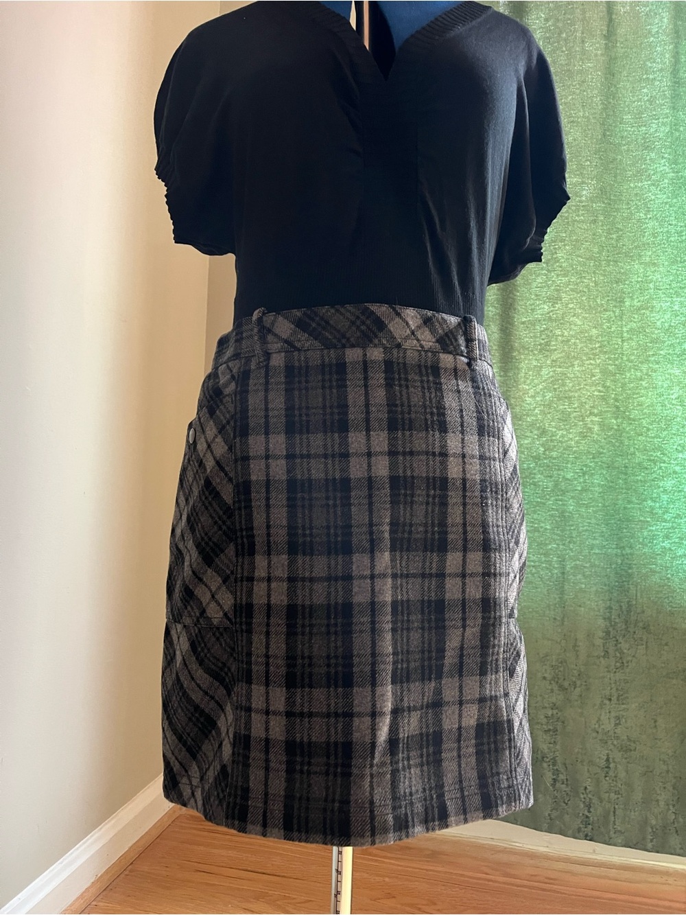 Plaid Wool-Blend A-Line Skirt in Gray